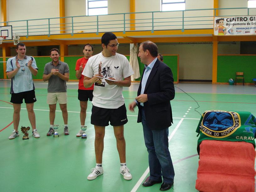 Vencedor com presidente CMOH.jpg